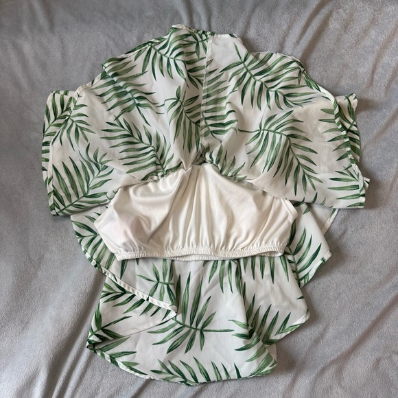 Tropical Leaf Print Off-Shoulder Bandeau Top - Picture 7 of 9